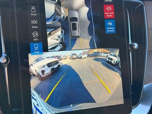 New 2026 Volvo XC90 B6 Plus w/ Protection Package image 15