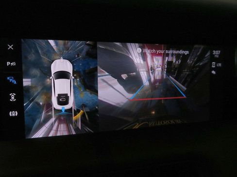 Used 2022 Porsche Taycan image 18