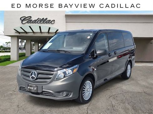 Used 2023 Mercedes-Benz Metris Passenger image 1