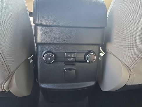 Used 2018 Ford Explorer 4WD w/ Class II Trailer Tow Package image 20