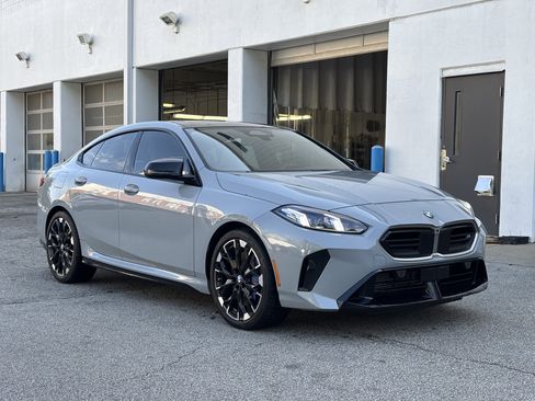 Used 2025 BMW M235i xDrive w/ Premium Package image 5