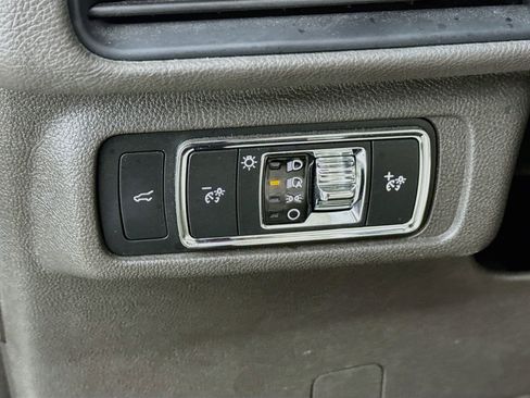 Used 2022 Lincoln Corsair AWD w/ Equipment Group 101A image 13