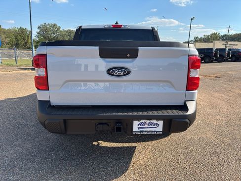 New 2025 Ford Maverick XLT w/ XLT Luxury Package image 4