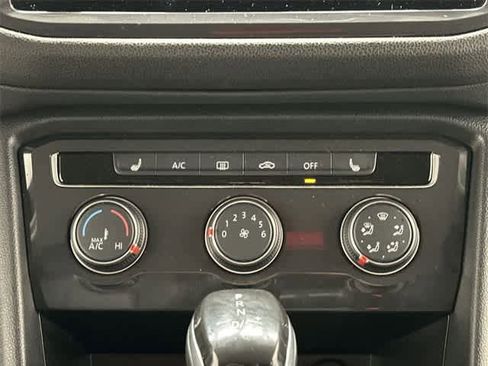 Certified 2024 Volkswagen Tiguan SE image 14