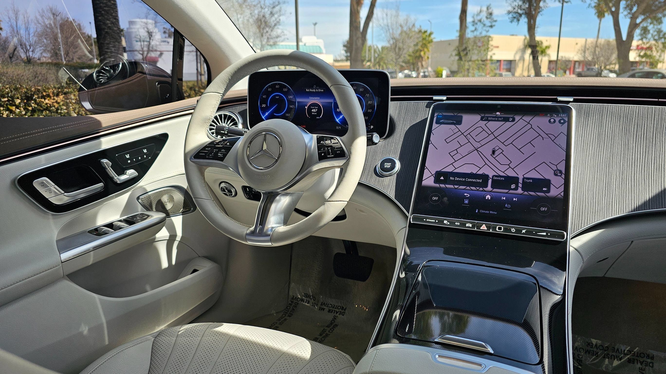 Used 2023 Mercedes-Benz EQE 500 4MATIC Sedan w/ Exclusive Trim Package image 26