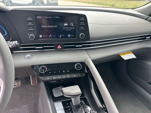 New 2026 Hyundai Elantra SEL Sport Premium FWD image 28