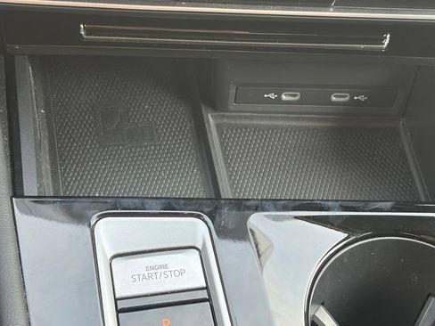 Used 2024 Volkswagen Atlas SE FWD image 37