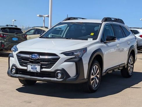 Certified 2025 Subaru Outback Premium w/ Popular Package #1A AWD/4WD image 8