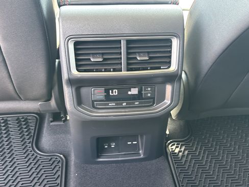 New 2026 Volkswagen Atlas Peak Edition AWD/4WD image 15
