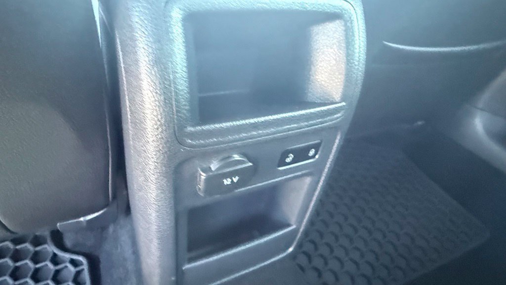 Used 2013 Volkswagen Jetta GLI FWD image 25