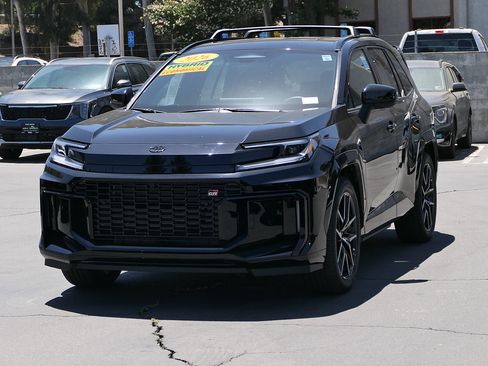 Used 2026 Toyota RAV4 AWD Plug-in Hybrid image 7