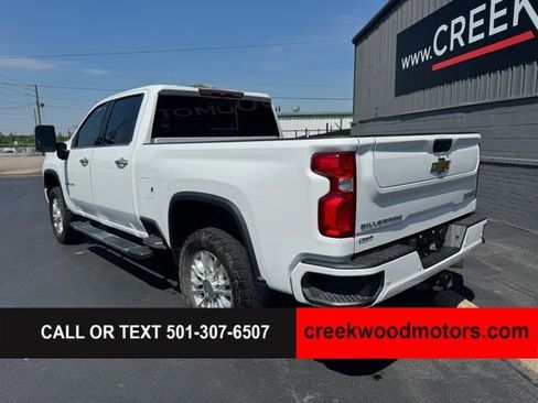 Used 2023 Chevrolet Silverado 2500 High Country w/ Safety Package II AWD/4WD image 3