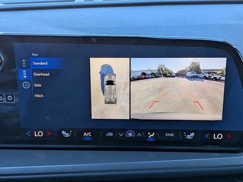 New 2026 Chevrolet Traverse LT image 12