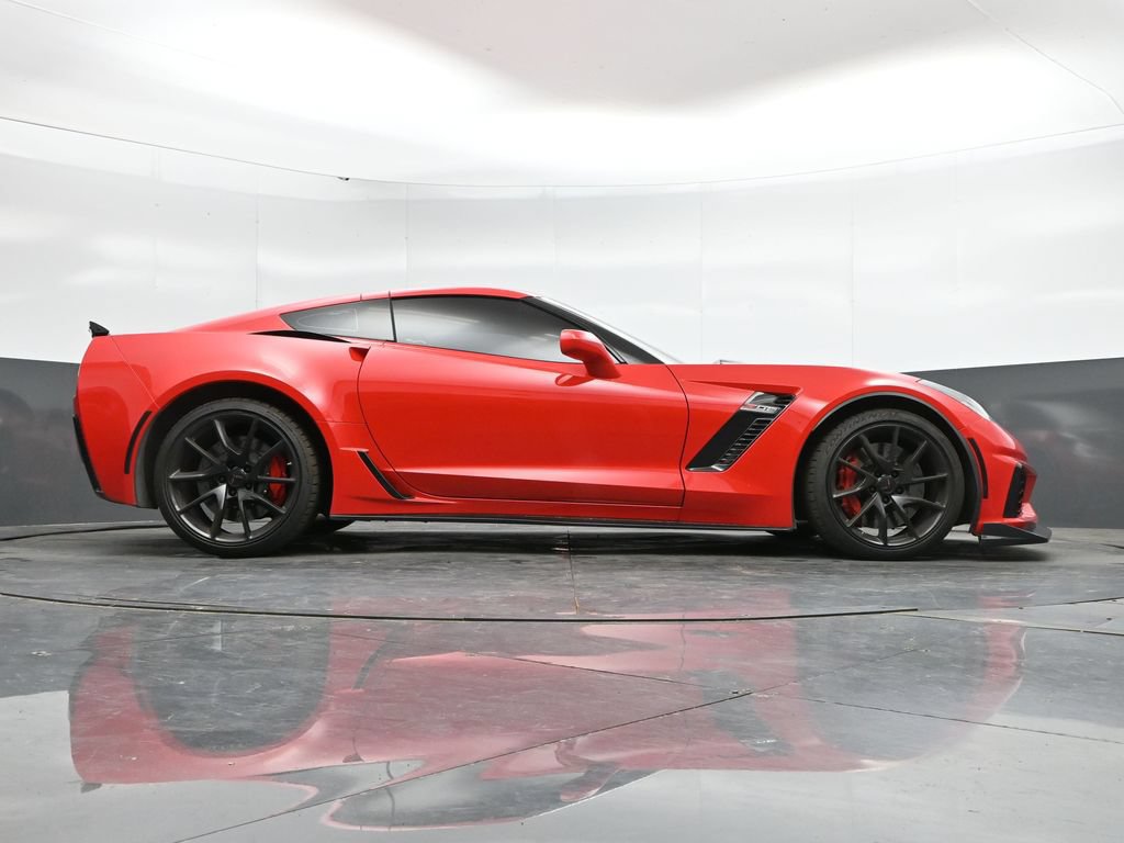 Used 2016 Chevrolet Corvette Z06 w/ 3LZ Preferred Equipment Group RWD image 43