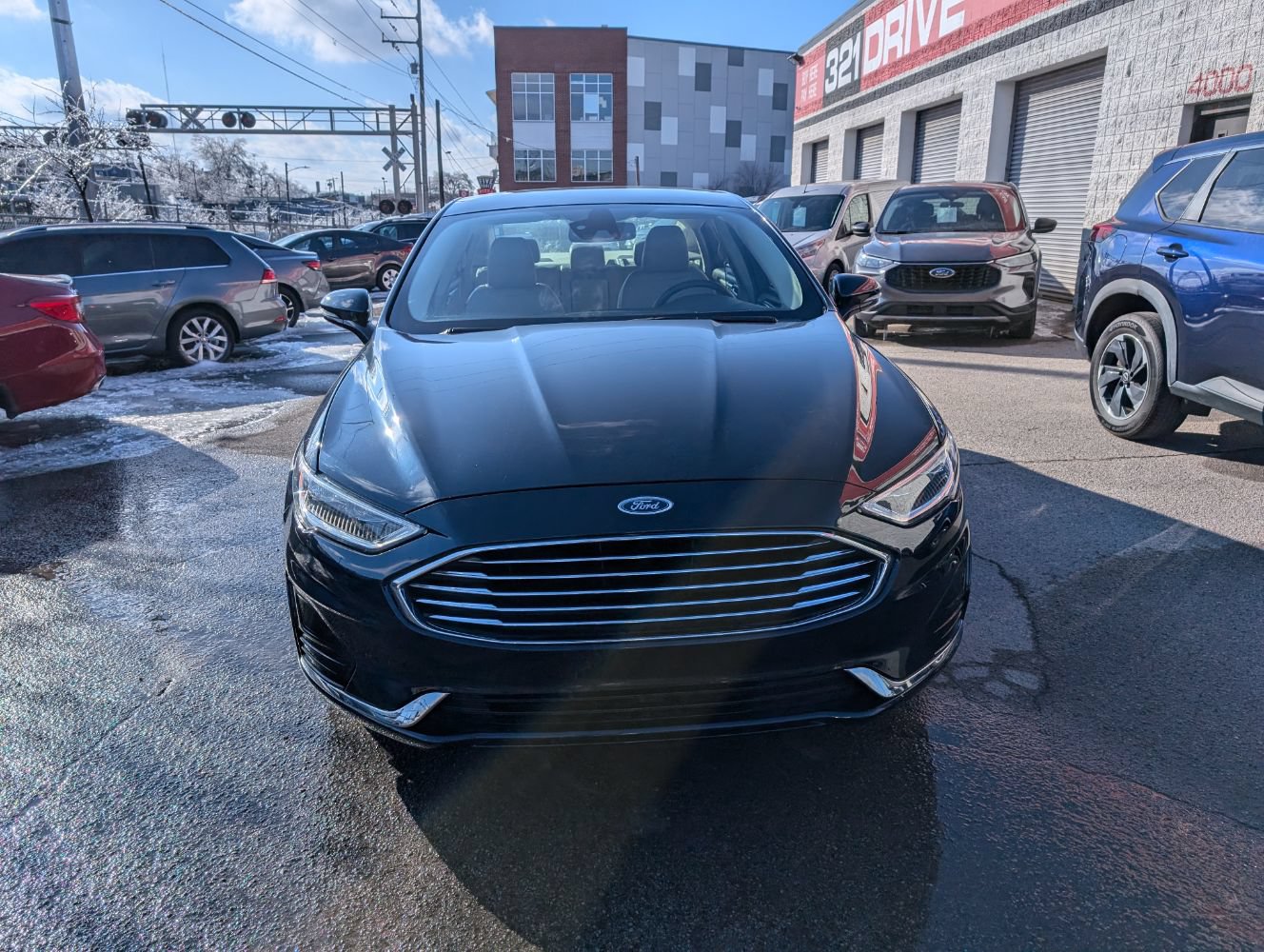 Used 2020 Ford Fusion SEL FWD image 3