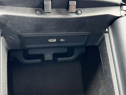 Used 2025 Mercedes-Benz GLE 450e GLE 450e image 32