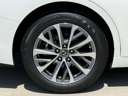 Certified 2024 Lexus ES 350 w/ Accessory Package (Z2) FWD image 14