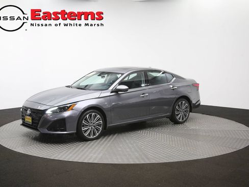 Used 2024 Nissan Altima 2.5 SL AWD/4WD image 56