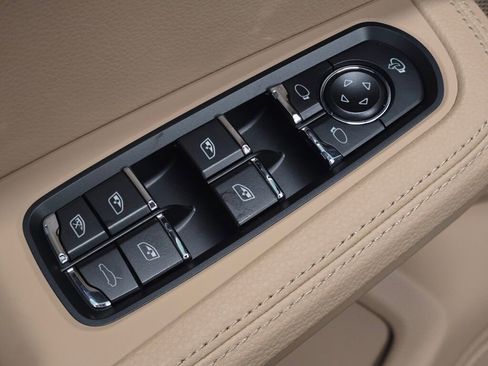 New 2026 Porsche Macan AWD/4WD image 36