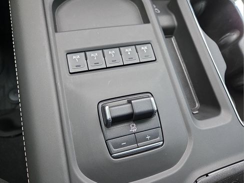 Used 2025 GMC Sierra 2500 Denali Ultimate image 20