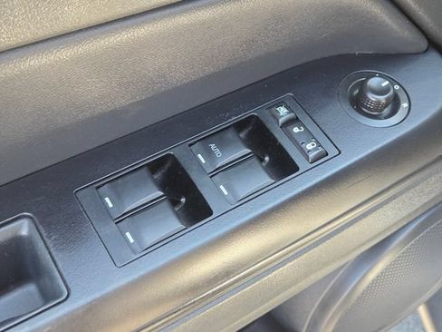 Used 2014 Jeep Patriot Sport AWD/4WD image 19