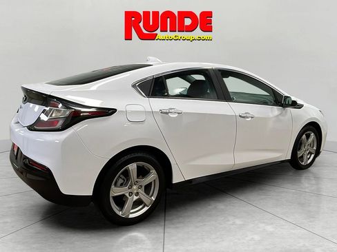 Used 2018 Chevrolet Volt LT w/ Comfort Package FWD image 5