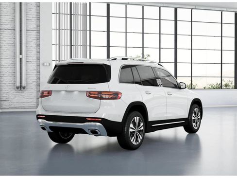 New 2025 Mercedes-Benz GLB 250 4MATIC image 32