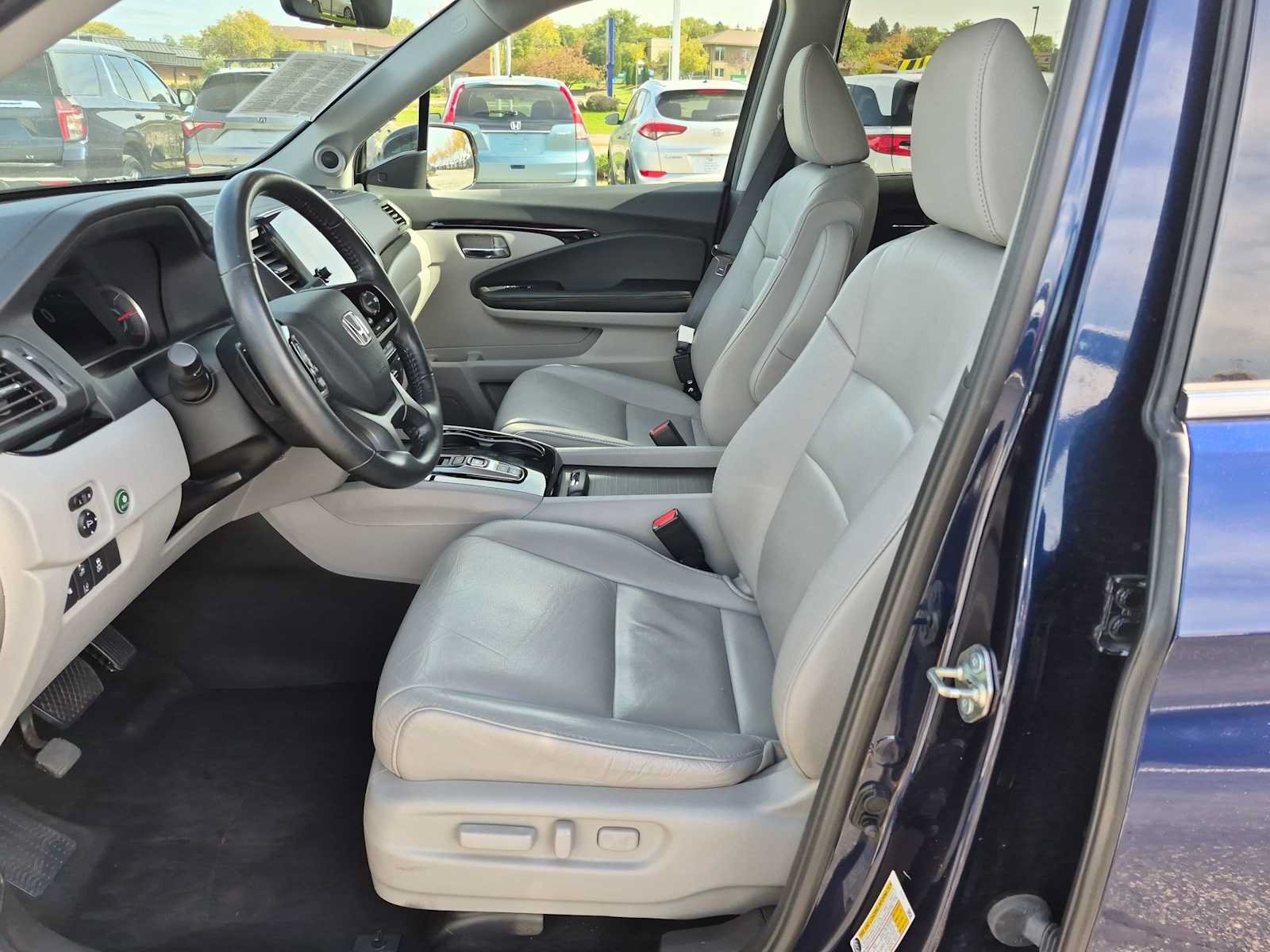 Certified 2020 Honda Pilot Touring image 16