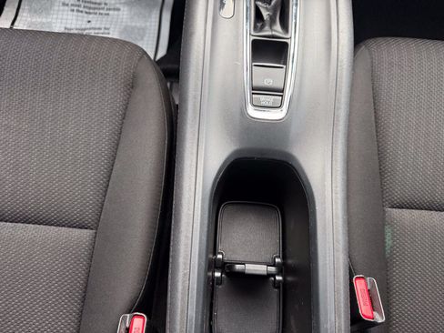 Used 2017 Honda HR-V EX image 29