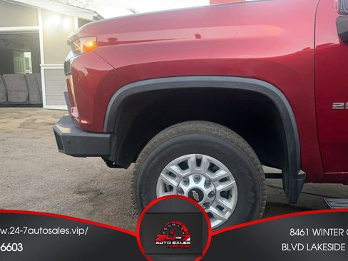 Used 2022 Chevrolet Silverado 2500 LT w/ Convenience Package image 30