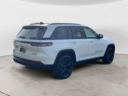 Used 2023 Jeep Grand Cherokee Limited w/ Luxury Tech Group II image 5