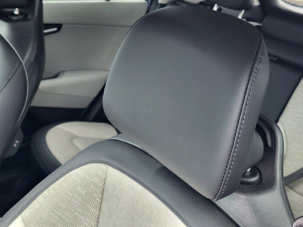Used 2024 Kia Niro Wave FWD image 15