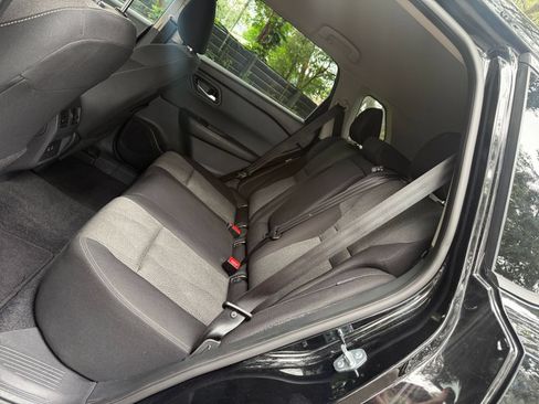 Used 2025 Nissan Rogue SV FWD image 24