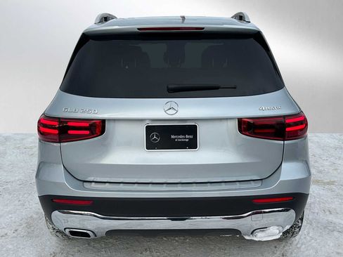 Used 2026 Mercedes-Benz GLB 250 4MATIC image 4