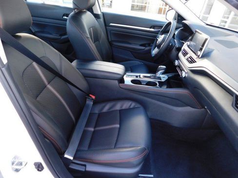 Used 2025 Nissan Altima 2.5 SR image 20