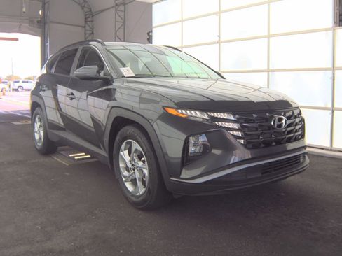 Used 2023 Hyundai Tucson SEL FWD image 2
