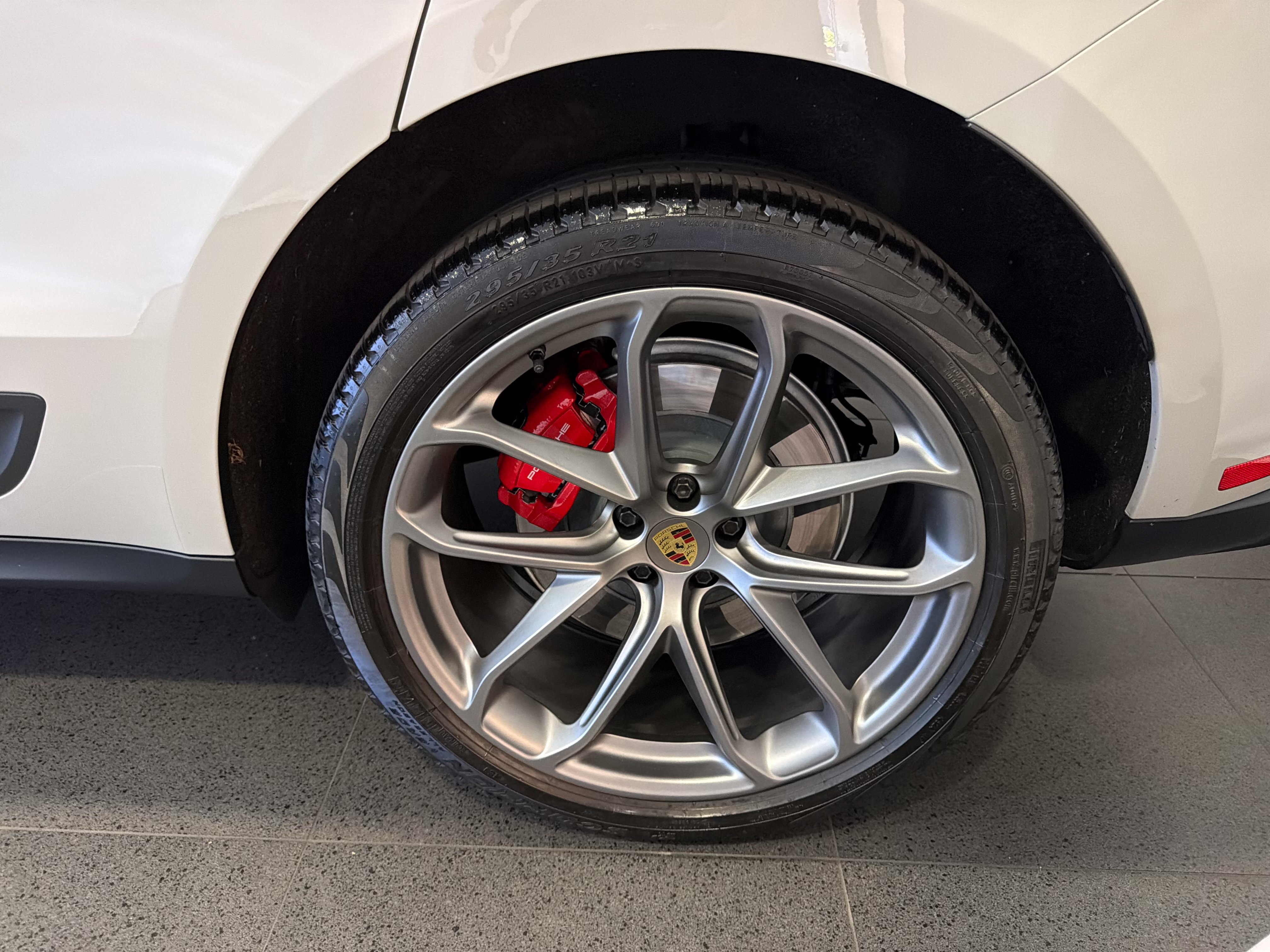 Certified 2024 Porsche Macan GTS AWD/4WD image 11