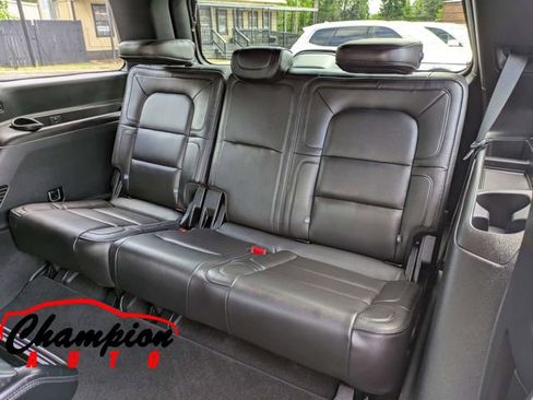 Used 2018 Lincoln Navigator Reserve w/ Technology Package AWD/4WD image 19
