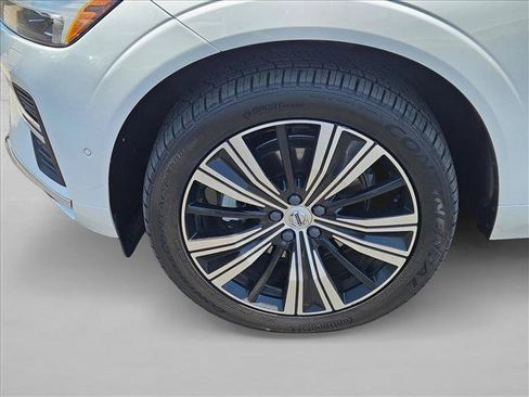 Used 2022 Volvo XC60 B5 Inscription w/ Advanced Package FWD image 25