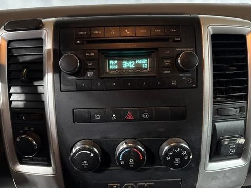 Used 2011 RAM 1500 Classic SLT AWD/4WD image 19