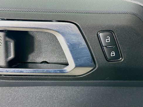 Used 2025 Ford Bronco Big Bend image 15