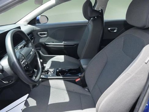Used 2025 Kia K4 FWD image 6