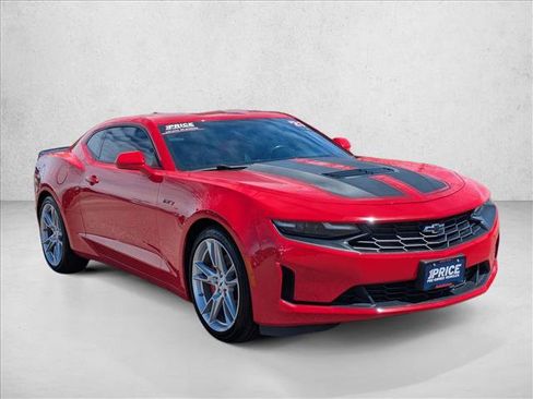 Used 2021 Chevrolet Camaro LT w/ Technology Package RWD image 3