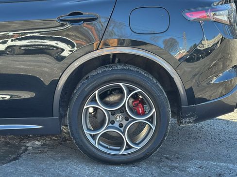 Used 2024 Alfa Romeo Stelvio Ti image 11