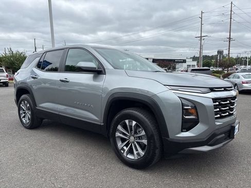 Used 2025 Chevrolet Equinox LT FWD image 7