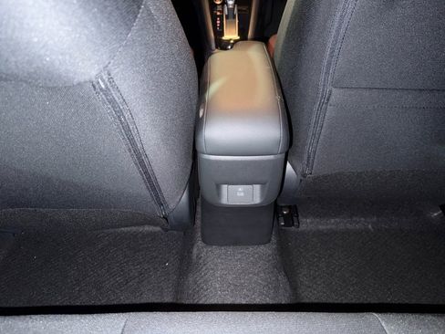 New 2025 Nissan Versa SR w/ Trunk Package image 29