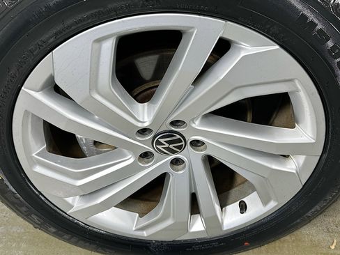 Used 2023 Volkswagen Atlas SE image 32