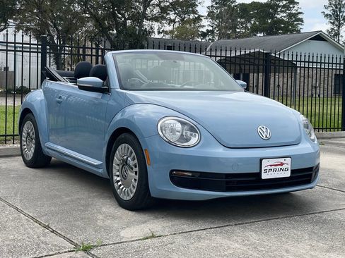 Used 2014 Volkswagen Beetle 2.5 image 3