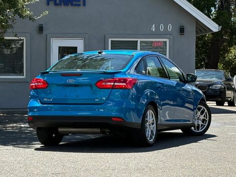 Used 2015 Ford Focus SE w/ Equipment Group 201A FWD image 5