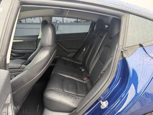 Used 2022 Tesla Model 3 RWD image 4